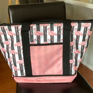 Tote bag for the beach. Bottom storage with zipper to store ice keep items cold